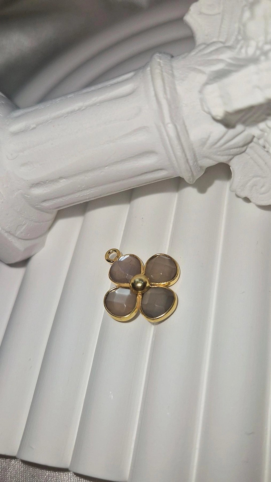 Anhänger Gold Mondstein (Blume)