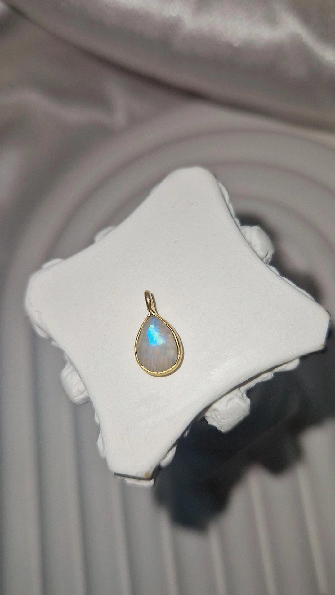 Anhänger Gold Mondstein