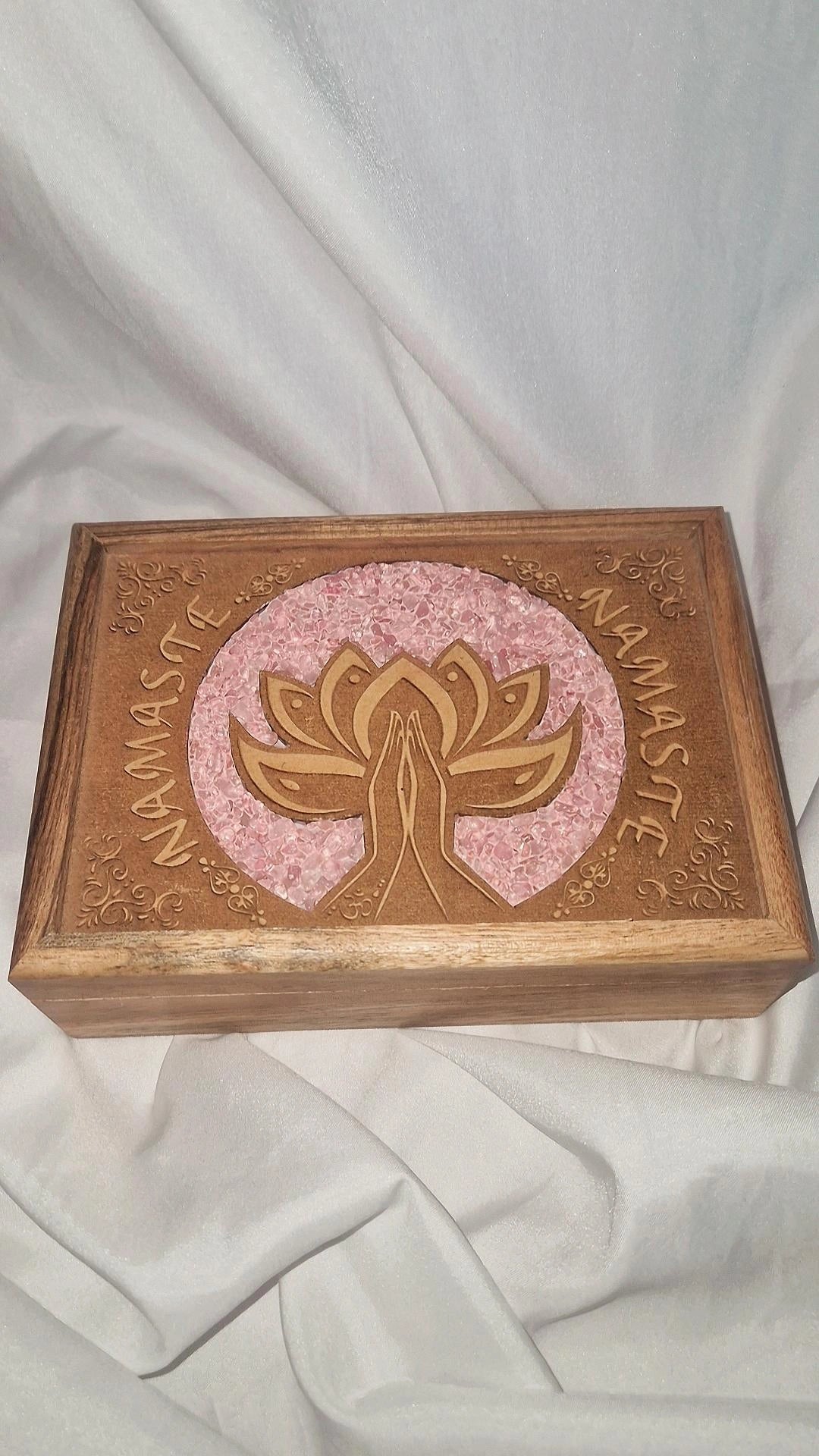 Namaste Rosenquarz Holz Box