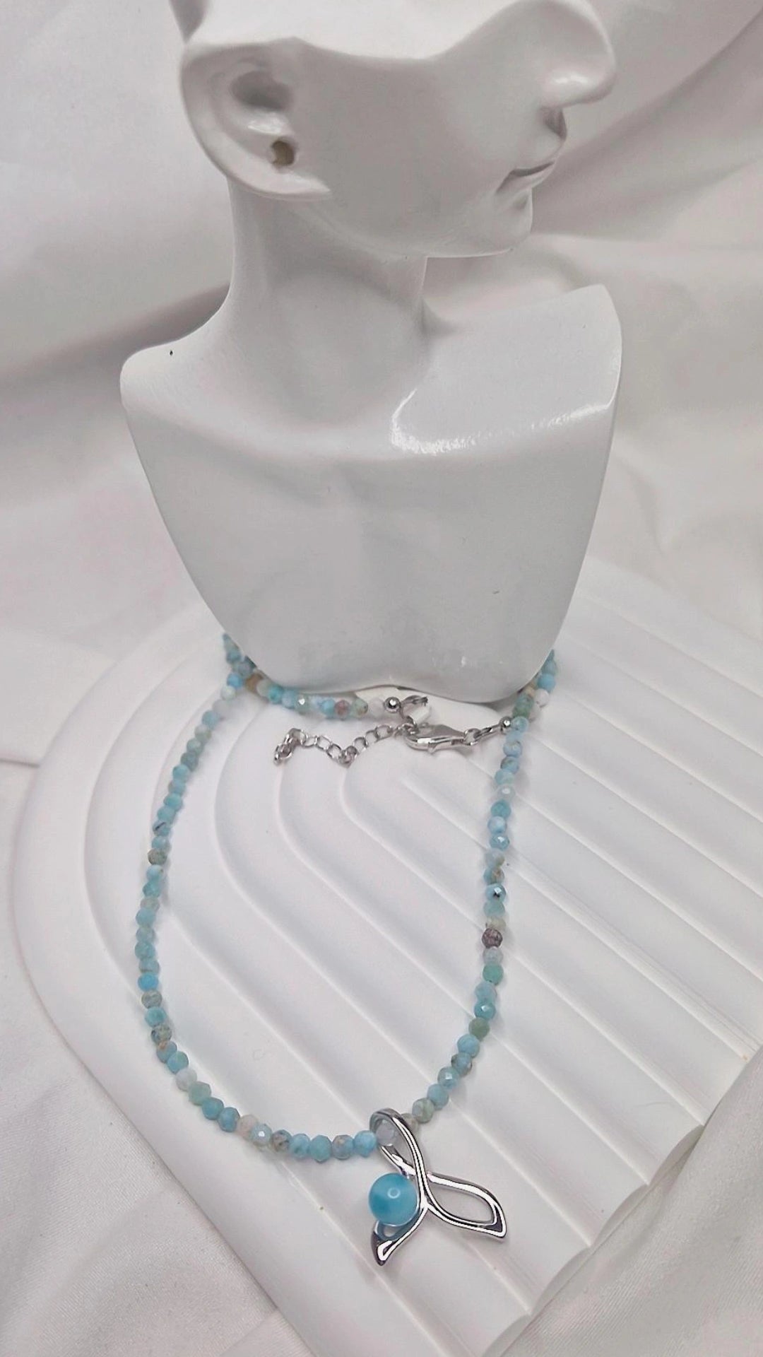Kette mit Anhänger Larimar