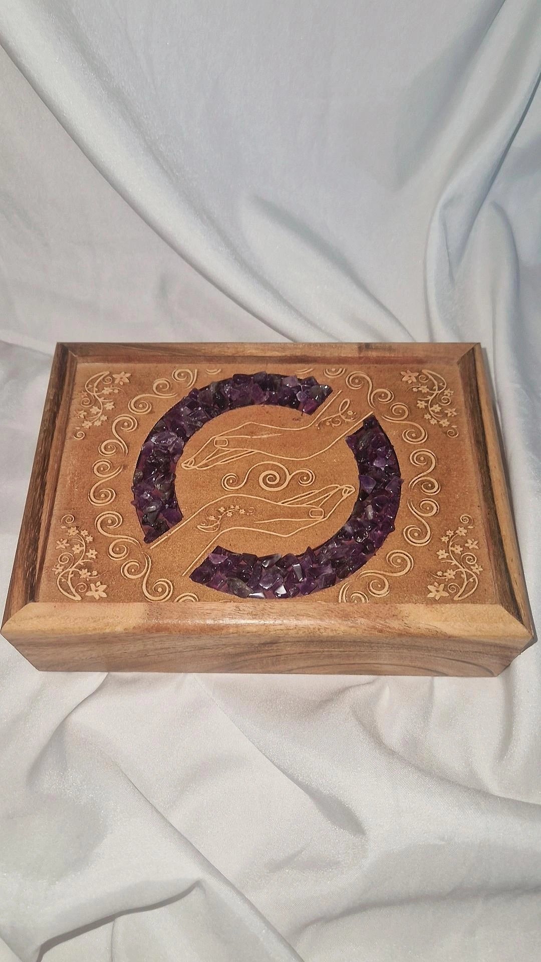 Healing Hands Amethyst Holz Box