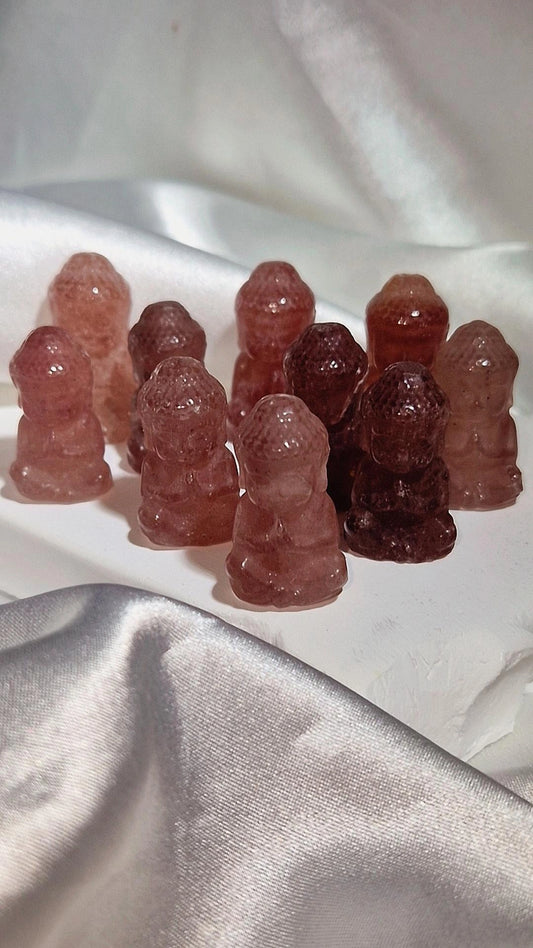 Mini Erdbeerquarz Buddha