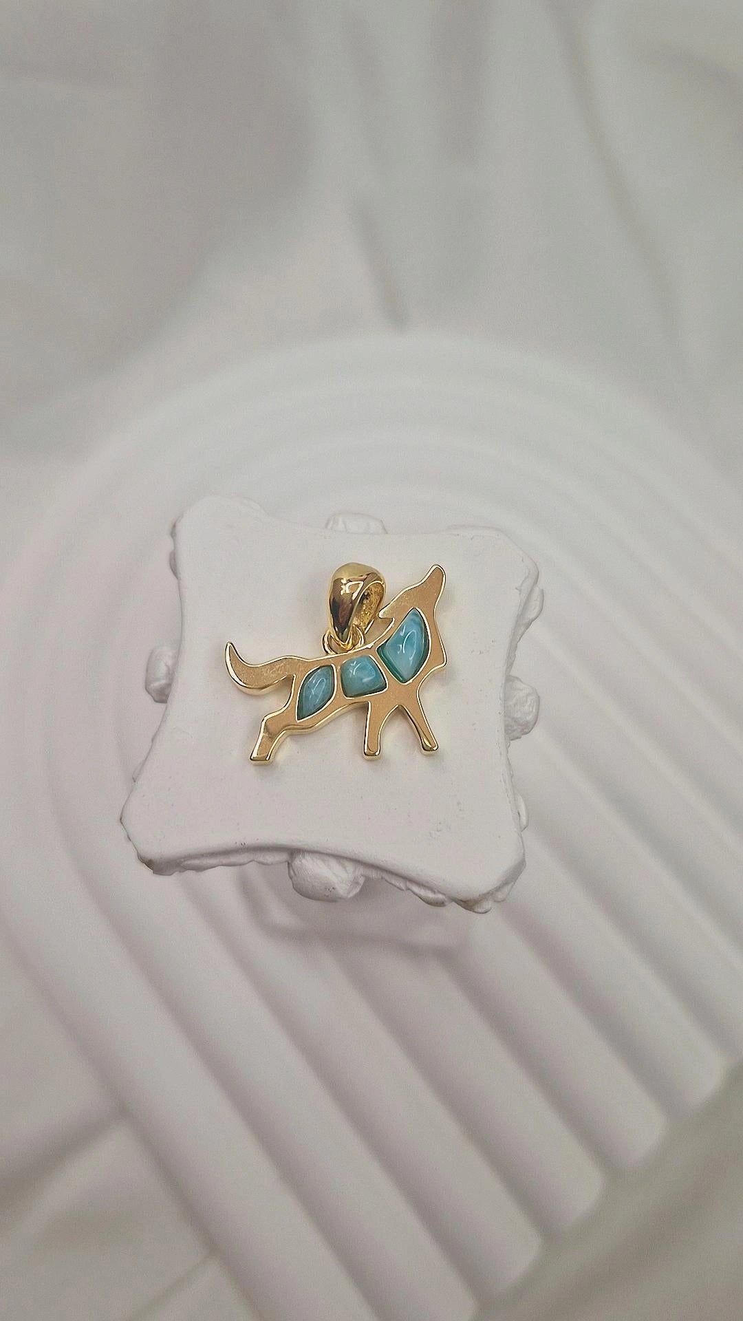 Larimar Wolf Anhänger
